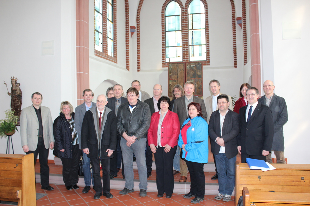 Mitglieder des neu gewählten Kreiskirchenrates und deren Stellvertreter Mitglieder des neu gewählten Kreiskirchenrates und deren Stellvertreter
